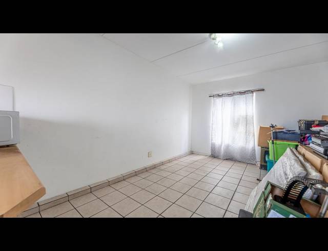 2 BEDROOM APARTMENT FOR SALE IN CHURCHILL ESTATE